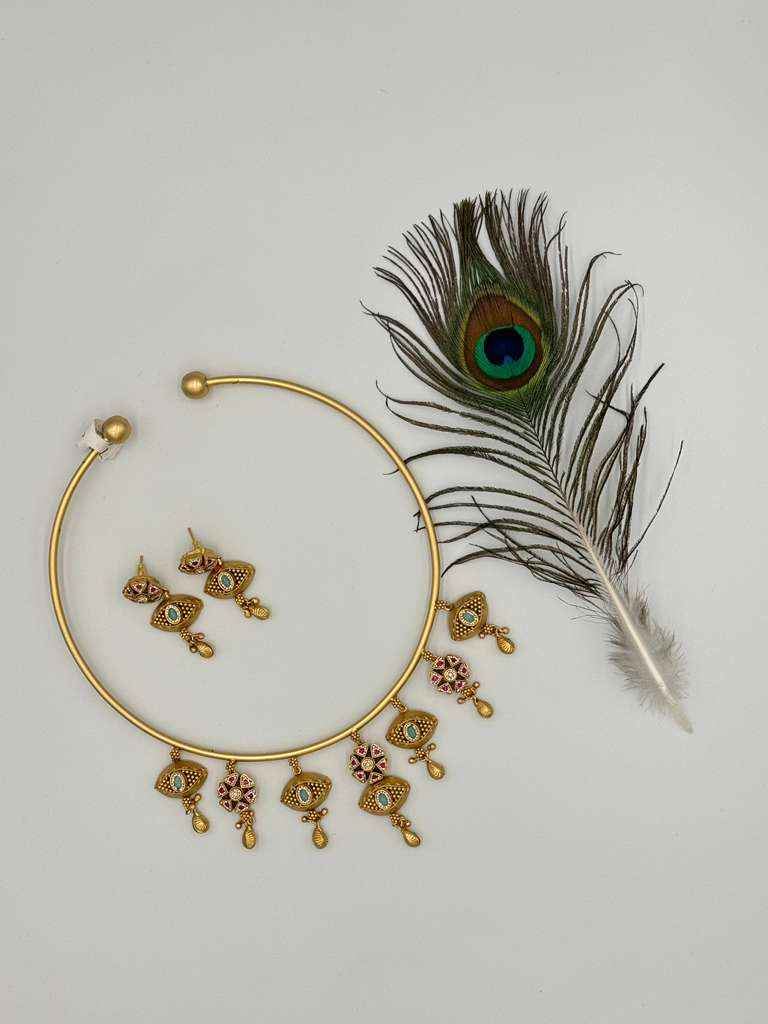 GOLD SHORT NECKLACE GSN2